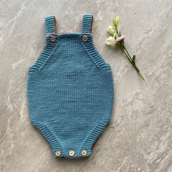 Dobbeltstrikket romper til baby
