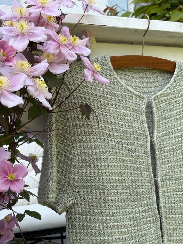 Strikket kortærmet cardigan