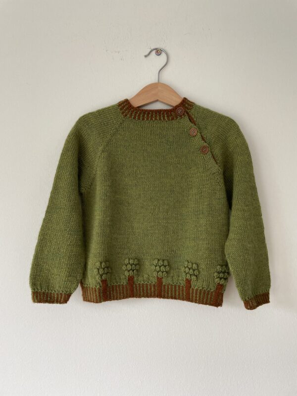 strikket sweater med træer